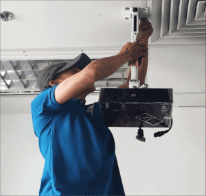 tháo lắp thiết bị